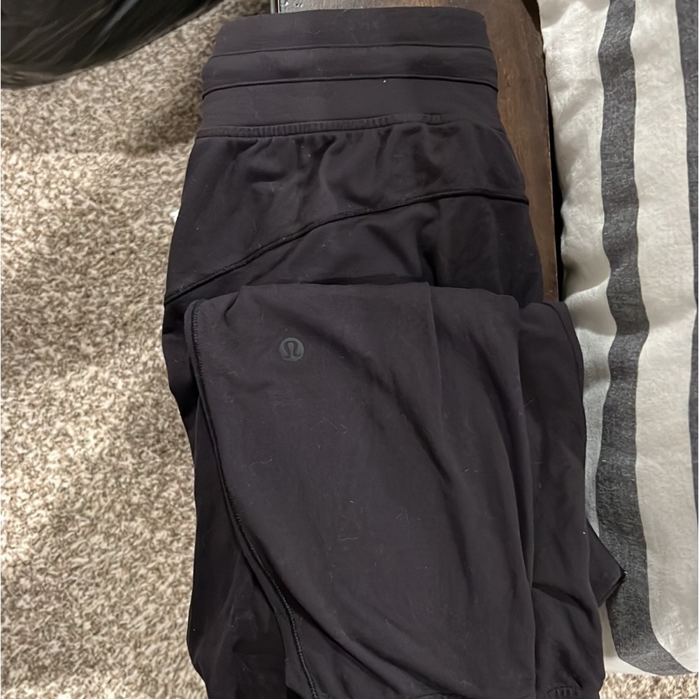 Lululemon joggers size 6 womens